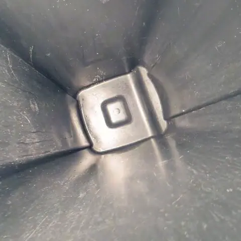 Wheelie bin and driveway cleaning in action